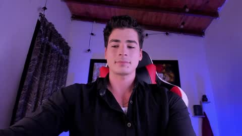liamwyatt_ online show from December 3, 2024, 4:03 am