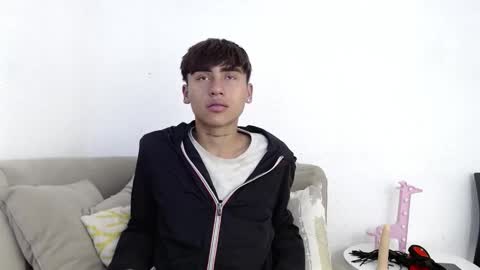 SAMUEL SAMY online show from November 19, 2025, 7:36 pm