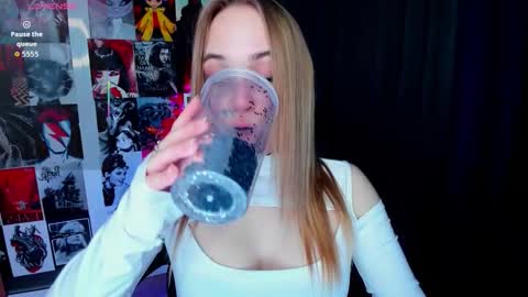 Liana online show from March 14, 2026, 1:55 am