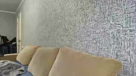 liana_diva online show from October 13, 2025, 6:41 pm