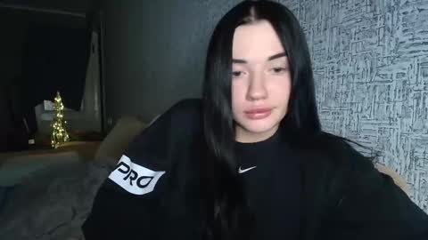 liana_diva online show from December 19, 2025, 6:37 pm