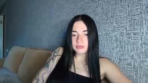 liana_diva online show from June 17, 2026, 4:52 pm