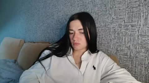 liana_diva online show from June 22, 2026, 4:04 pm