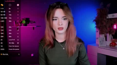 Snapshot of liana_kisses chatting on October 10, 2025, 7:35 pm Little Liana online show from October 10, 2025, 7:35 pm