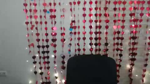 Liana online show from February 9, 2025, 7:16 am
