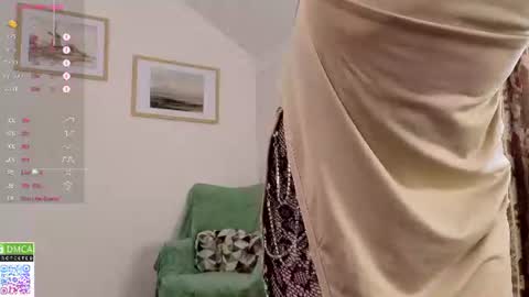 Snapshot of liane_bennet chatting on June 14, 2026, 8:05 am Sofia online show from June 14, 2026, 8:05 am