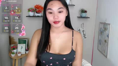 Snapshot of liane_mei chatting on June 8, 2026, 3:18 am Liane online show from June 8, 2026, 3:18 am