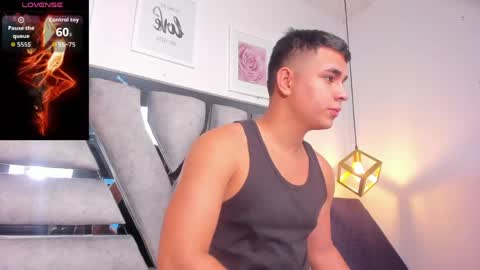 lianfox_ online show from May 2, 2026, 12:54 pm