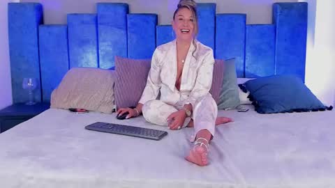 Snapshot of liannaa_ chatting on February 28, 2025, 8:18 pm Lian online show from February 28, 2025, 8:18 pm