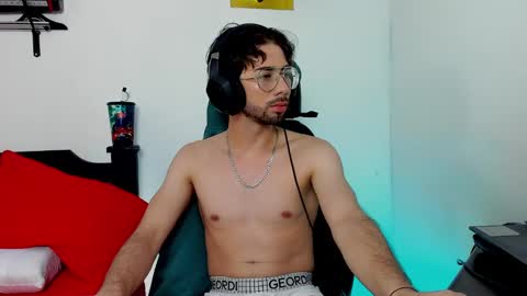 lianxxx8 online show from January 7, 2025, 3:35 am