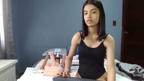 LiaOrtiz online show from December 10, 2024, 7:32 pm