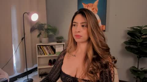 Lia online show from May 13, 2026, 3:20 pm