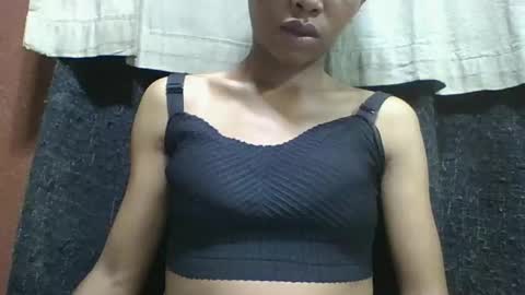 Snapshot of liaraisha chatting on October 2, 2025, 3:35 am liaraisha online show from October 2, 2025, 3:35 am