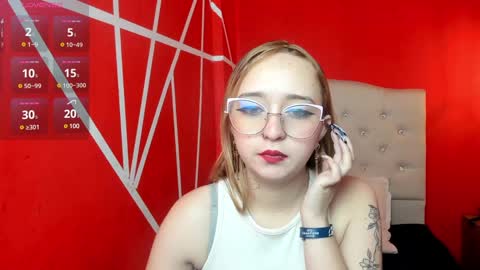 Snapshot of liaroberts1 chatting on December 14, 2024, 12:12 pm Lia Roberts online show from December 14, 2024, 12:12 pm