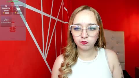 Snapshot of liaroberts1 chatting on December 20, 2024, 12:27 pm Lia Roberts online show from December 20, 2024, 12:27 pm