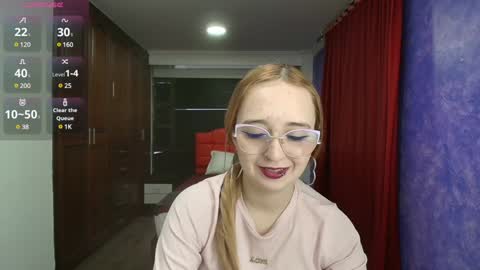 Snapshot of liaroberts1 chatting on December 28, 2024, 12:03 pm Lia Roberts online show from December 28, 2024, 12:03 pm