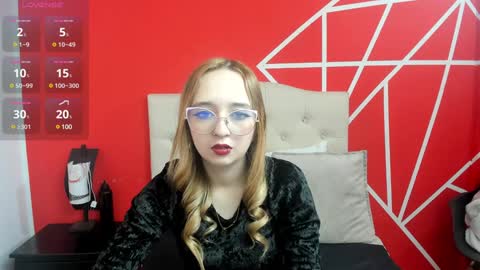 Snapshot of liaroberts1 chatting on January 10, 2025, 12:04 pm Lia Roberts online show from January 10, 2025, 12:04 pm