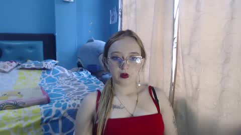 Snapshot of liaroberts1 chatting on January 31, 2025, 12:07 pm Lia Roberts online show from January 31, 2025, 12:07 pm