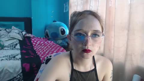 Snapshot of liaroberts1 chatting on February 11, 2025, 12:16 pm Lia Roberts online show from February 11, 2025, 12:16 pm