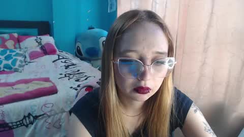 Snapshot of liaroberts1 chatting on February 14, 2025, 12:03 pm Lia Roberts online show from February 14, 2025, 12:03 pm