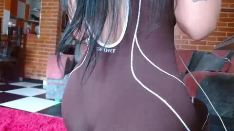 Liarouse04 online show from May 8, 2026, 1:16 pm