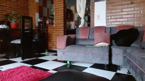 Liarouse04 online show from May 11, 2026, 12:55 pm