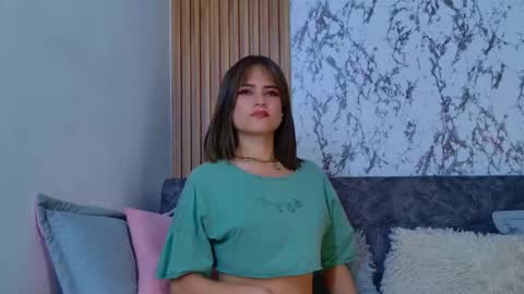 Snapshot of liaruso chatting on October 7, 2025, 10:29 pm liaross online show from October 7, 2025, 10:29 pm