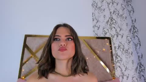 liaross online show from April 30, 2026, 11:42 pm