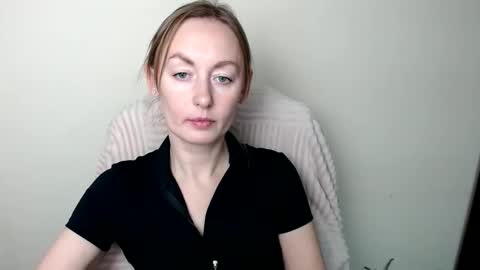 Snapshot of liasais_ chatting on January 10, 2026, 9:44 am Lia online show from January 10, 2026, 9:44 am