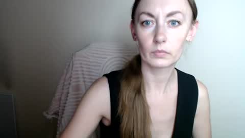 Lia online show from June 26, 2026, 11:58 am