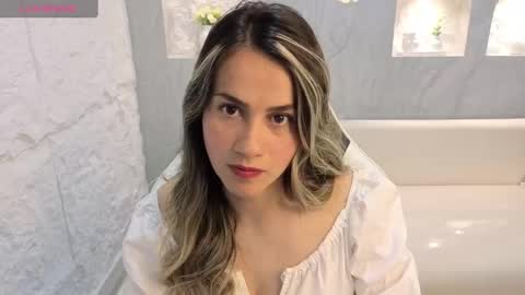 Snapshot of liat_white_tx chatting on September 17, 2025, 1:02 pm Online 800 to 1400 online show from September 17, 2025, 1:02 pm