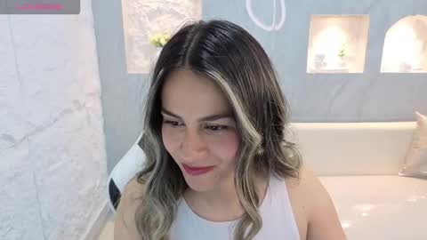 Snapshot of liat_white_tx chatting on September 18, 2025, 1:46 pm Online 800 to 1400 online show from September 18, 2025, 1:46 pm