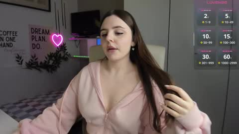 Snapshot of liawoow chatting on October 6, 2025, 7:06 am Lia online show from October 6, 2025, 7:06 am