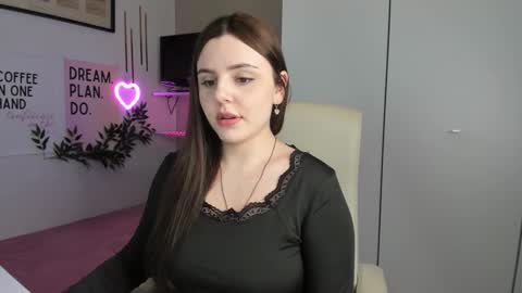 Snapshot of liawoow chatting on October 21, 2025, 1:56 pm Lia online show from October 21, 2025, 1:56 pm