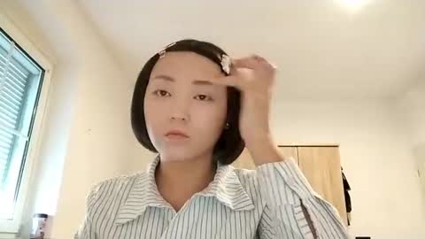 Snapshot of libbiepostlethwaite chatting on July 21, 2026, 6:05 am Molly online show from July 21, 2026, 6:05 am