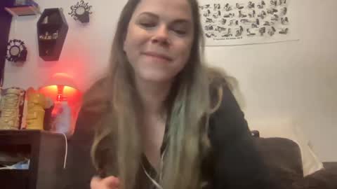 Libby Deetz online show from February 7, 2025, 11:01 am