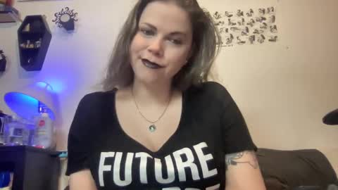 Libby Deetz online show from February 21, 2025, 9:13 am