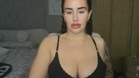 Snapshot of libbyloveheartx chatting on October 25, 2025, 8:22 am Libby online show from October 25, 2025, 8:22 am