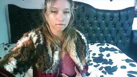 Snapshot of licethf00x chatting on September 15, 2025, 2:00 am licethf00x online show from September 15, 2025, 2:00 am