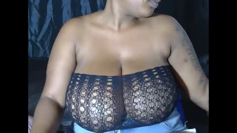 lickabletash98 online show from December 31, 2024, 4:04 pm