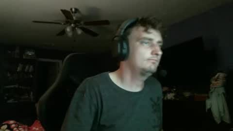 cutiepie101 online show from April 5, 2026, 9:17 am