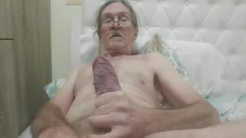 lickittostickit online show from January 11, 2025, 8:11 am