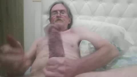 lickittostickit online show from January 15, 2025, 11:32 am