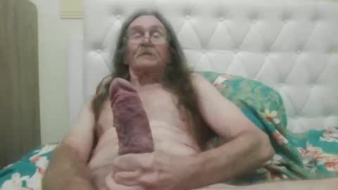 lickittostickit online show from February 5, 2025, 7:50 am