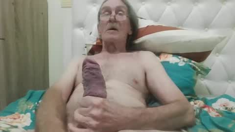 lickittostickit online show from February 7, 2025, 3:19 pm