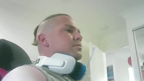 lickitwell29 online show from April 15, 2026, 1:23 am