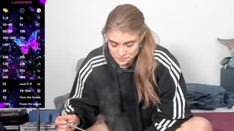 Sophie online show from December 31, 2024, 3:31 pm