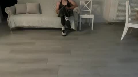 Snapshot of liferacw chatting on October 24, 2025, 7:10 pm SofieXxxDoll online show from October 24, 2025, 7:10 pm