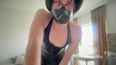 SofieXxxDoll online show from April 25, 2026, 11:24 am