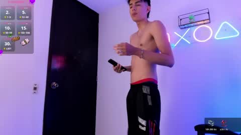 Snapshot of light_eyes_ chatting on April 23, 2026, 8:11 pm Jhonatan online show from April 23, 2026, 8:11 pm